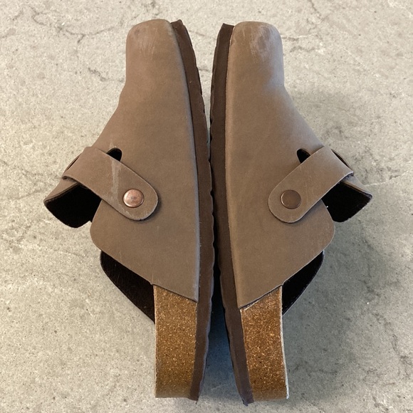 Cushionaire | Boston clogs size 7 Wide - Picture 4 of 5